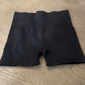 Victoria’s Secret PINK compression workout shorts XS